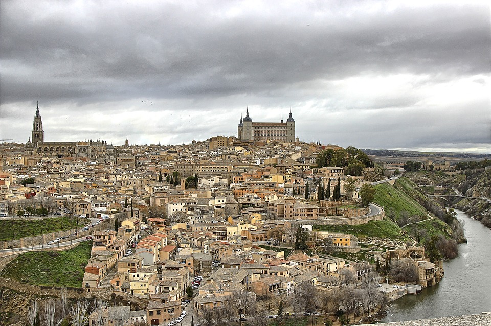 Toledo Recupera Los Toldos Destruidos Por La Tormenta